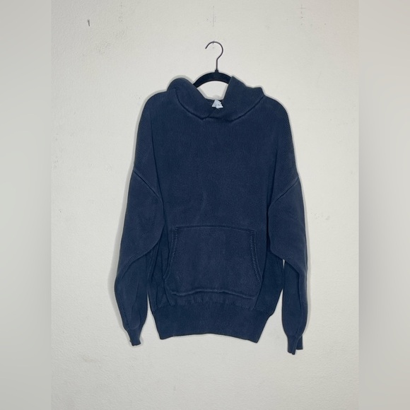 ALO Yoga Tops - ALO Yoga Scholar Black Hoodie Sweatshirt